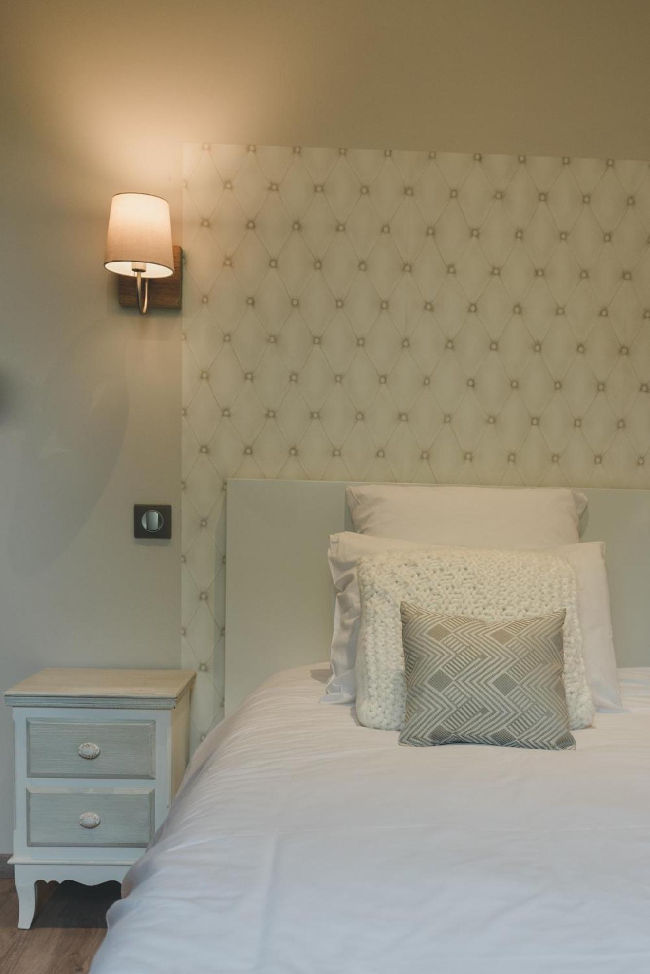 Gite Du Manoir Le Roc Couze-et-Saint-Front Екстер'єр фото