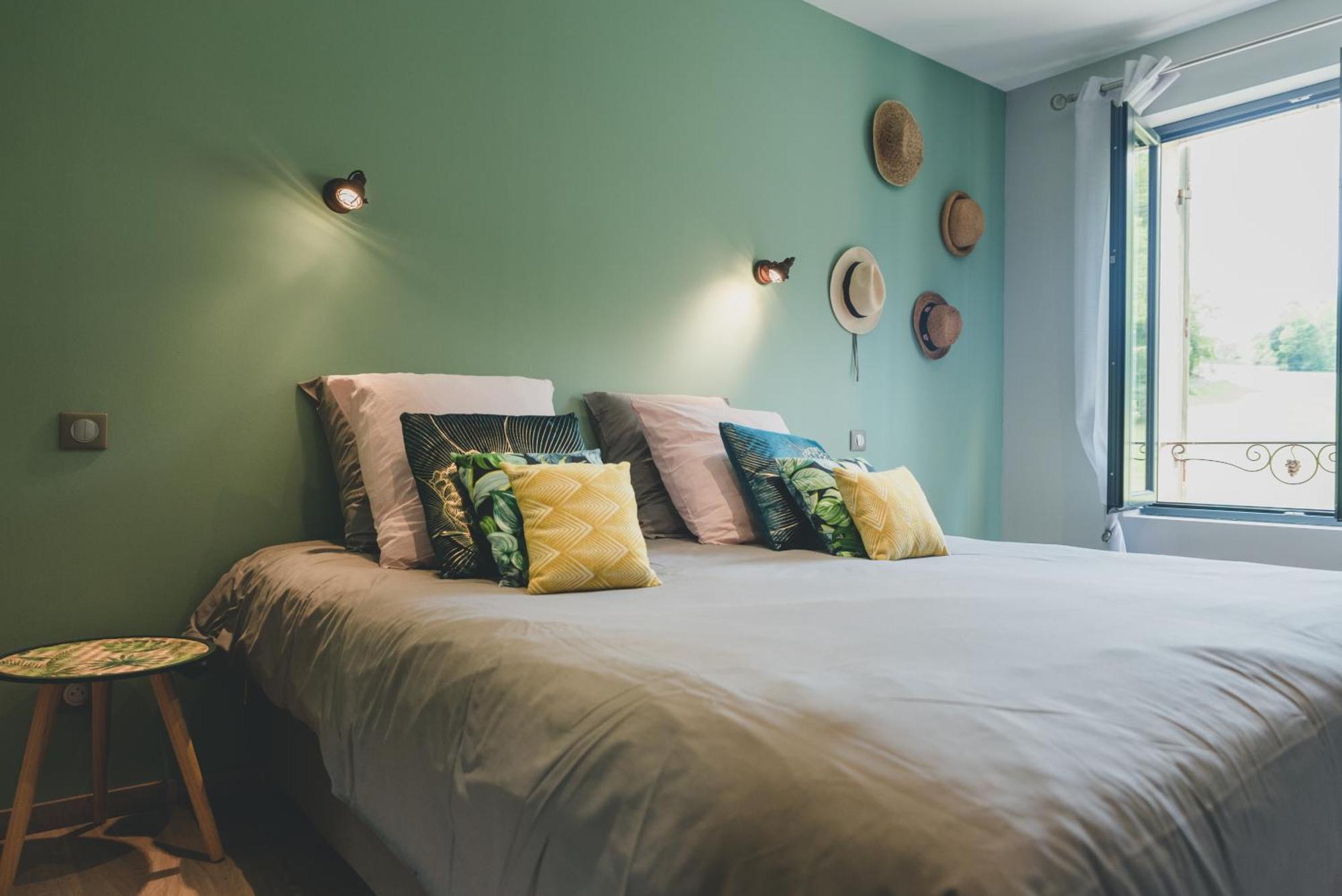 Gite Du Manoir Le Roc Couze-et-Saint-Front Екстер'єр фото