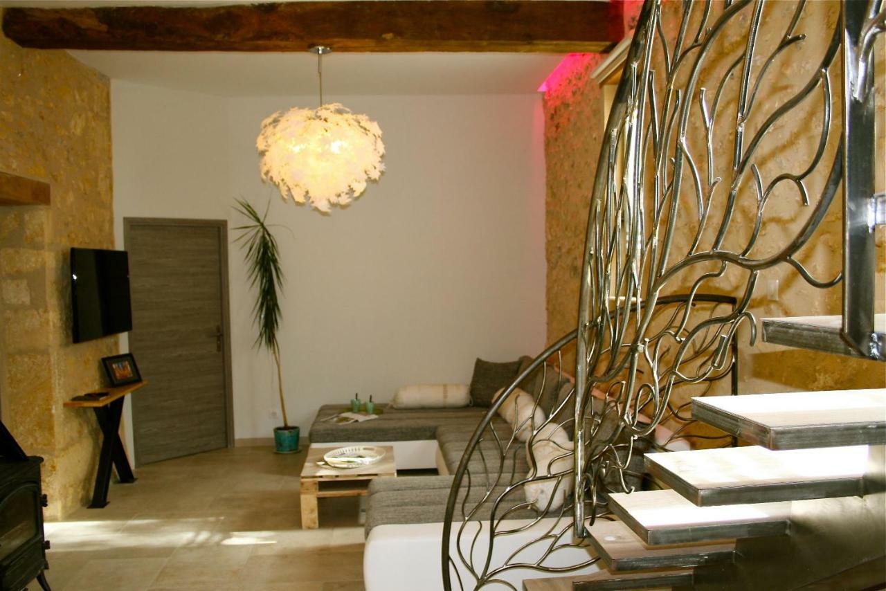 Gite Du Manoir Le Roc Couze-et-Saint-Front Екстер'єр фото