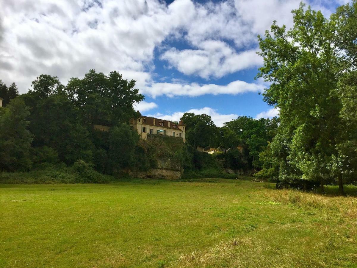 Gite Du Manoir Le Roc Couze-et-Saint-Front Екстер'єр фото