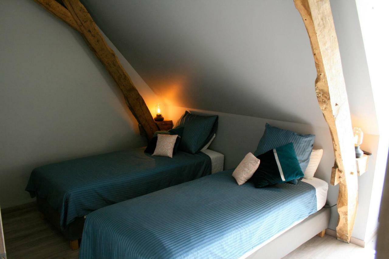 Gite Du Manoir Le Roc Couze-et-Saint-Front Екстер'єр фото