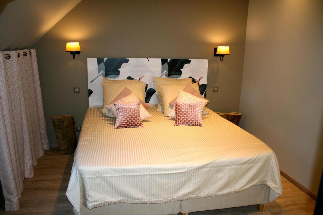 Gite Du Manoir Le Roc Couze-et-Saint-Front Екстер'єр фото